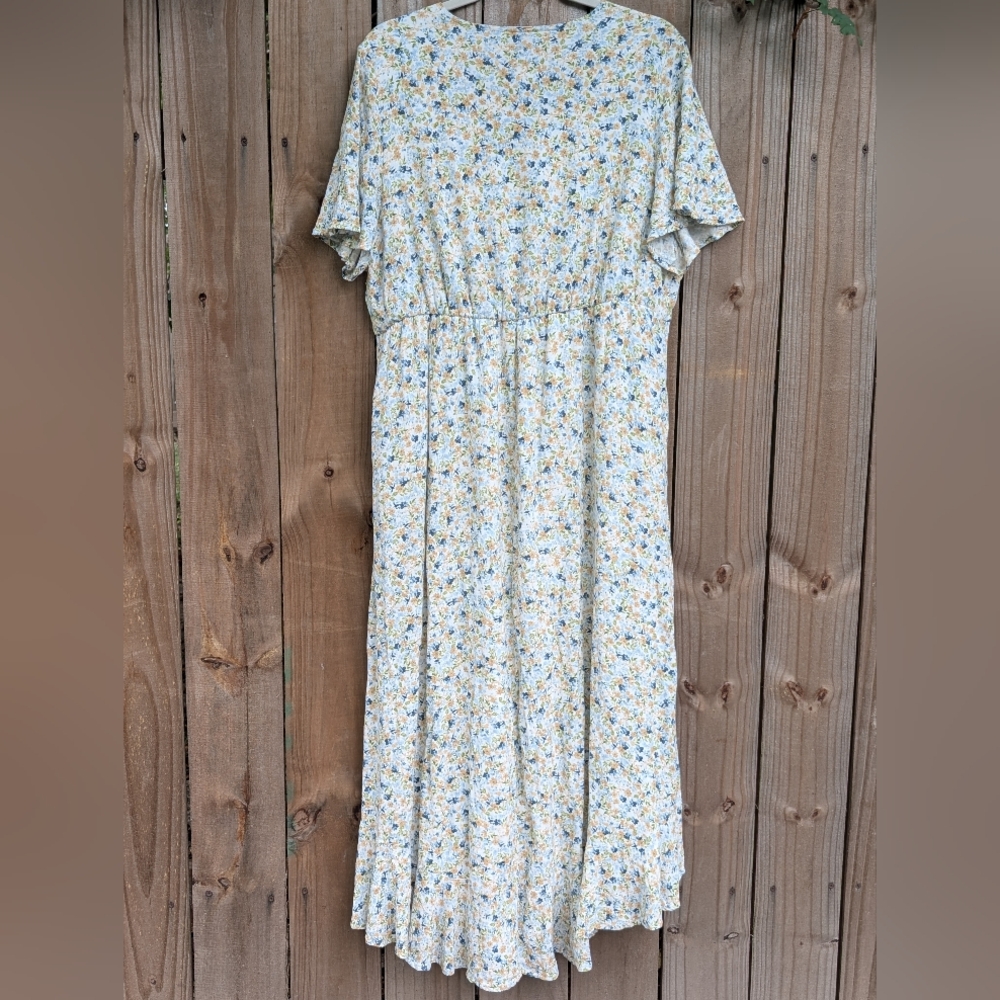 Torrid Plus Size Floral Patterned Maxi Rayon Slub Surplice Wrap Dress - Picture 6 of 12